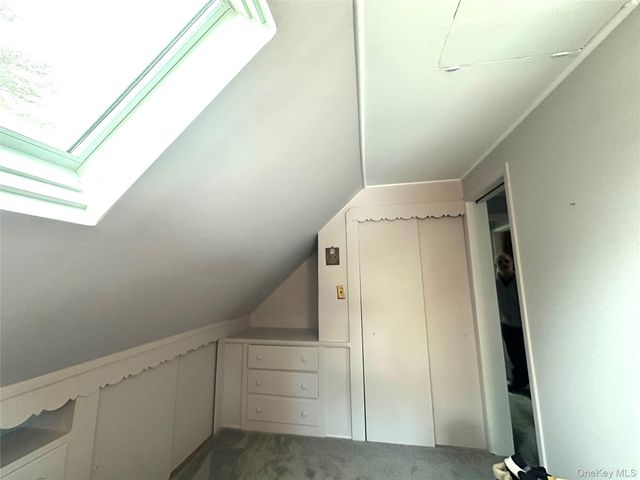 166 Choir Lane E, Westbury, NY 11590