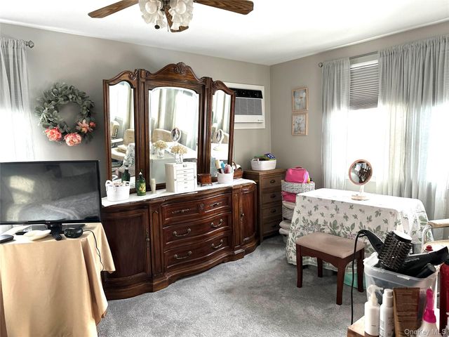 166 Choir Lane E, Westbury, NY 11590