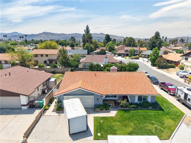 42299 Buenos Aires, Hemet, CA 92544