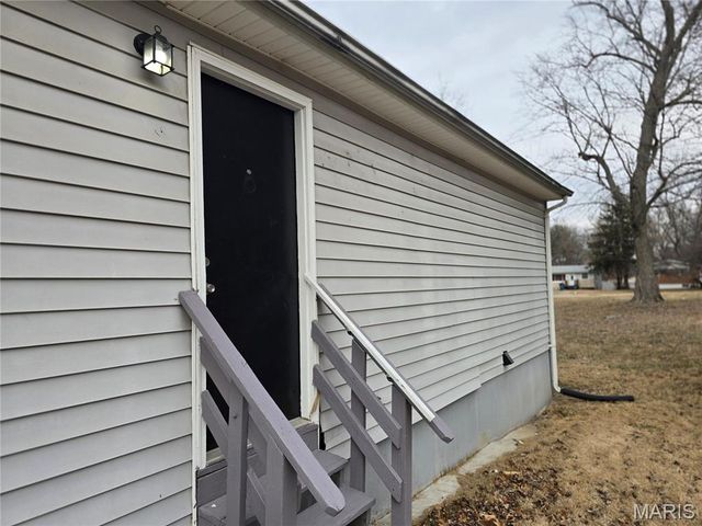 201 Becker Drive, Hazelwood, MO 63135