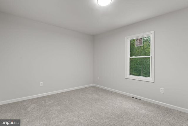 9 COLYER RD, Fredericksburg, VA 22406
