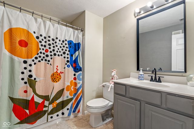 6516 Emerald Hill Court 310, Indianapolis, IN 46237