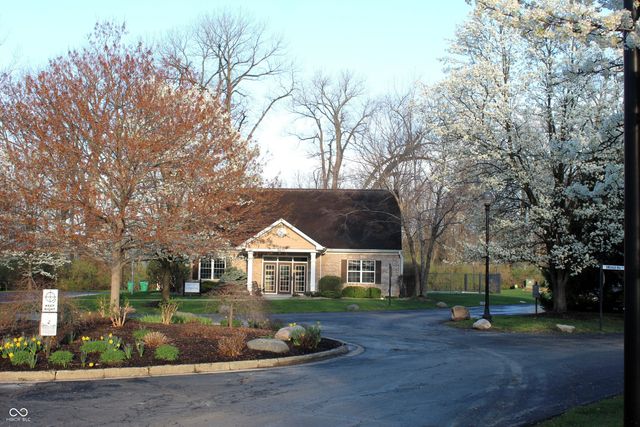 6516 Emerald Hill Court 310, Indianapolis, IN 46237