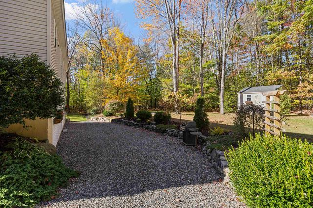 44 Tall Pine Road, Farmington, NH 03835