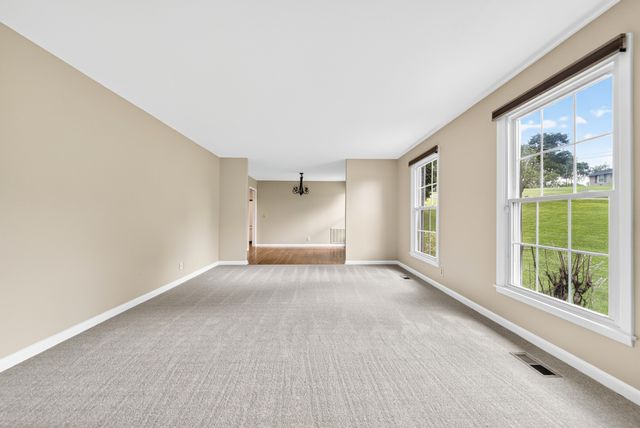 121 Caldwell Drive, Hendersonville, TN 37075
