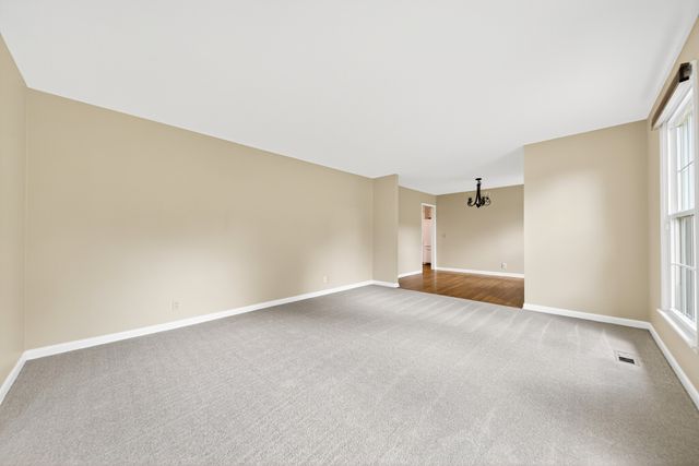 121 Caldwell Drive, Hendersonville, TN 37075
