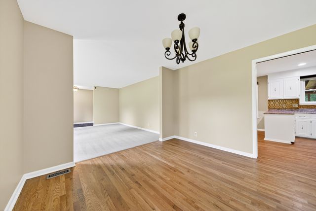 121 Caldwell Drive, Hendersonville, TN 37075