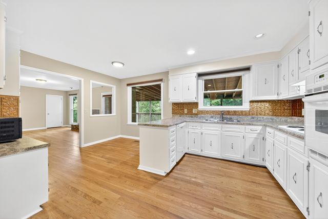 121 Caldwell Drive, Hendersonville, TN 37075