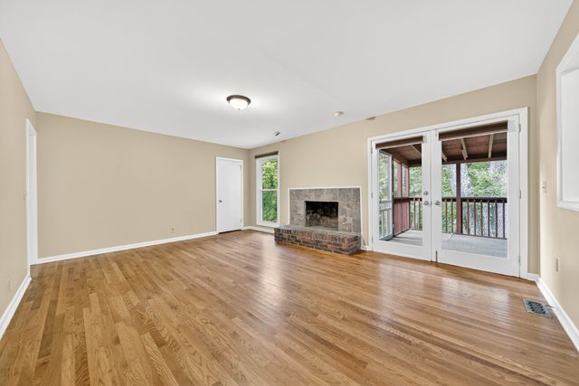 121 Caldwell Drive, Hendersonville, TN 37075