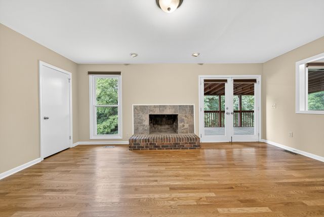 121 Caldwell Drive, Hendersonville, TN 37075