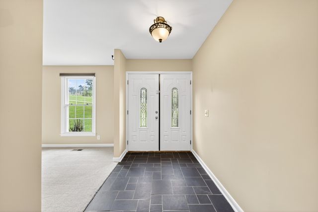 121 Caldwell Drive, Hendersonville, TN 37075