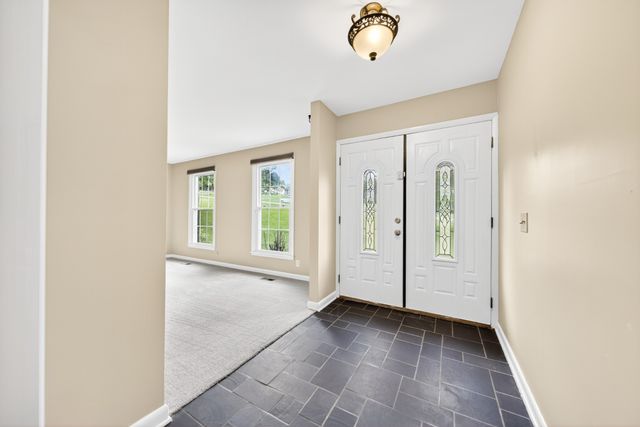 121 Caldwell Drive, Hendersonville, TN 37075