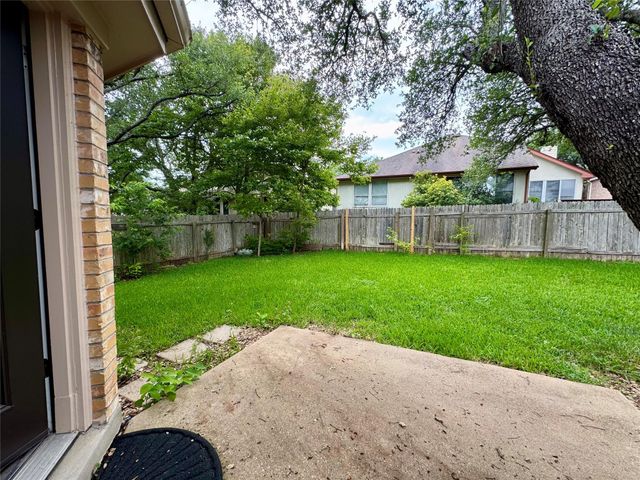 9104 Heiden LN, Austin, TX 78749