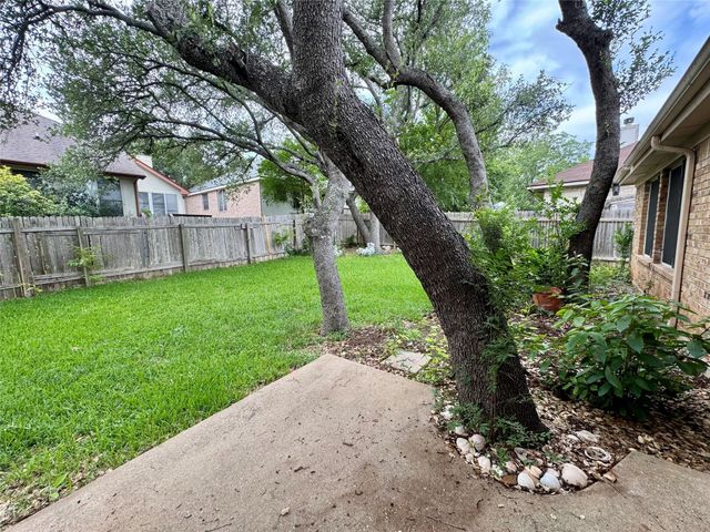 9104 Heiden LN, Austin, TX 78749