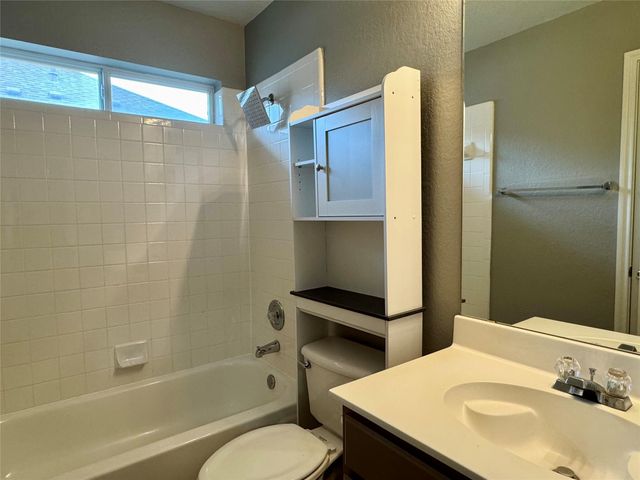 9104 Heiden LN, Austin, TX 78749
