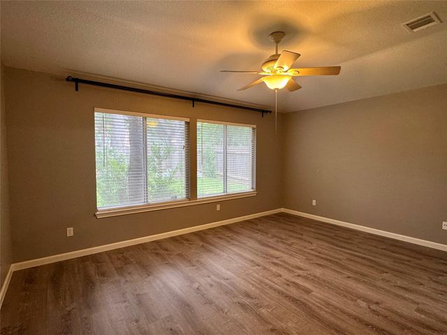 9104 Heiden LN, Austin, TX 78749