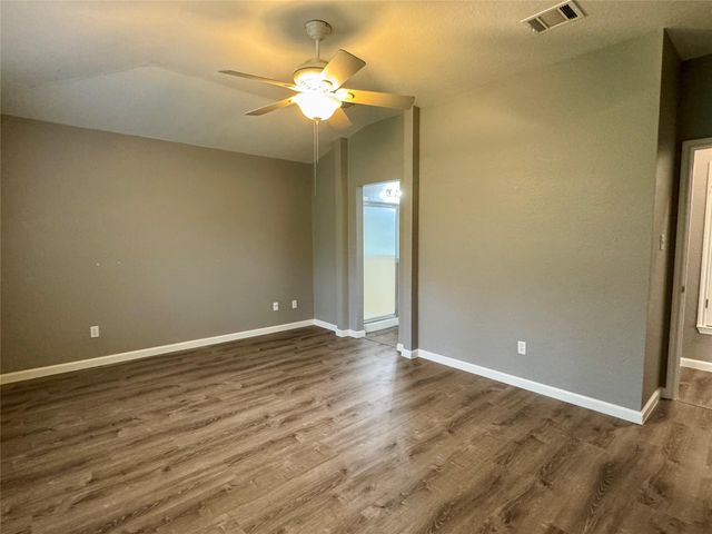 9104 Heiden LN, Austin, TX 78749