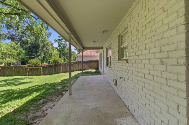 1122 Tigris Lane, Houston, TX 77090