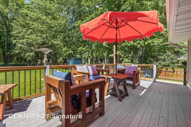 5261 Baker Road, Bridgeport Twp, MI 48722