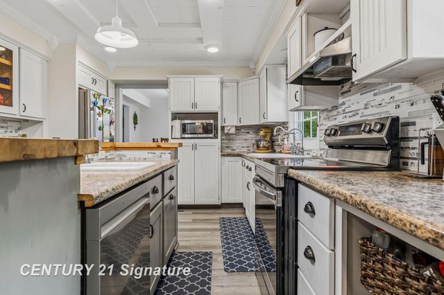 5261 Baker Road, Bridgeport Twp, MI 48722