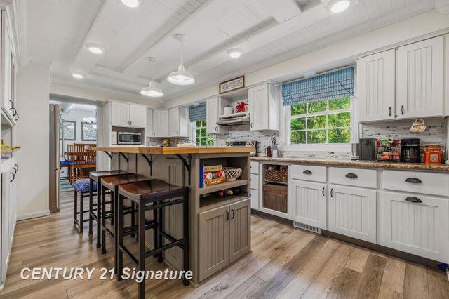 5261 Baker Road, Bridgeport Twp, MI 48722