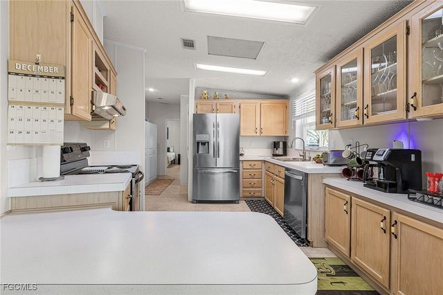 3065 Skipper LN, St James City, FL 33956