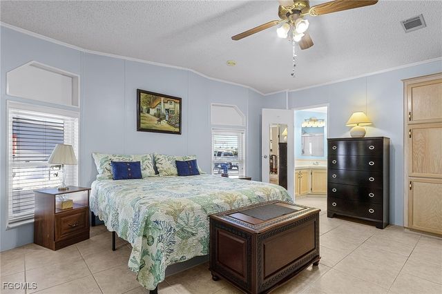 3065 Skipper LN, St James City, FL 33956