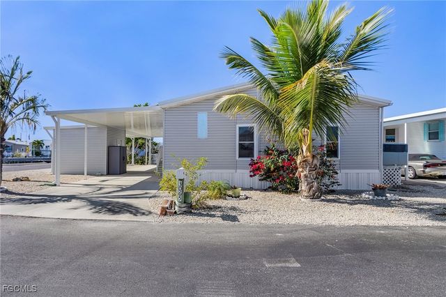 3065 Skipper LN, St James City, FL 33956