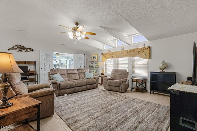 3065 Skipper LN, St James City, FL 33956