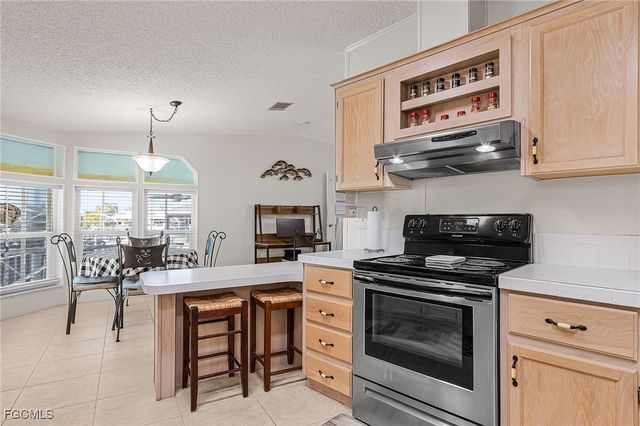 3065 Skipper LN, St James City, FL 33956