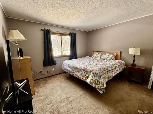 38032 Hixford Place, Westland, MI 48185