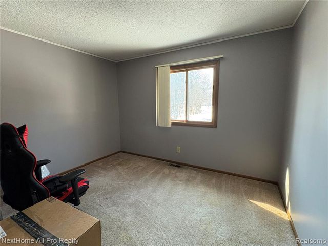 38032 Hixford Place, Westland, MI 48185