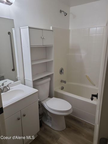 6476 Kootenai st, Bonners Ferry, ID 83805