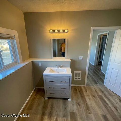 6476 Kootenai st, Bonners Ferry, ID 83805