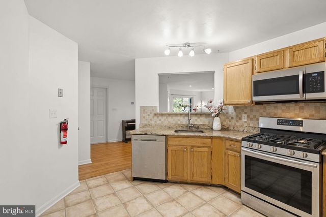 203 RIP VAN DAM CT, Belle Mead, NJ 08502