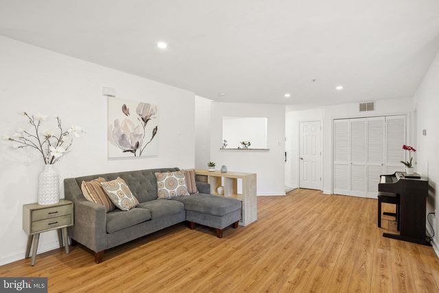 203 RIP VAN DAM CT, Belle Mead, NJ 08502