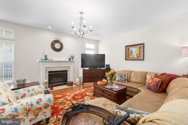 1102 ANDERSON ST, Fredericksburg, VA 22401