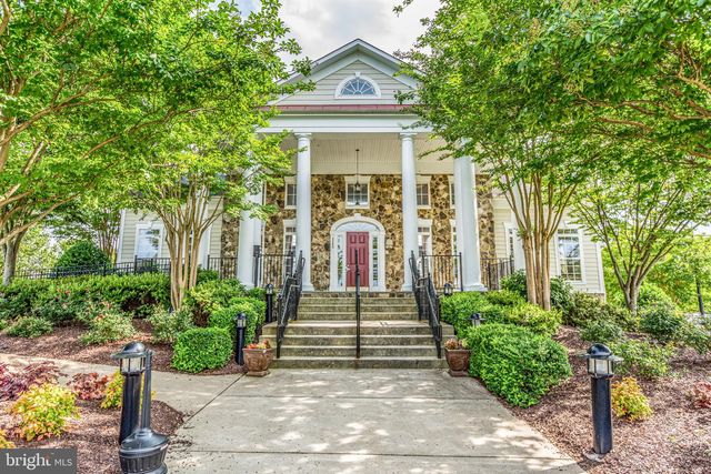 1102 ANDERSON ST, Fredericksburg, VA 22401