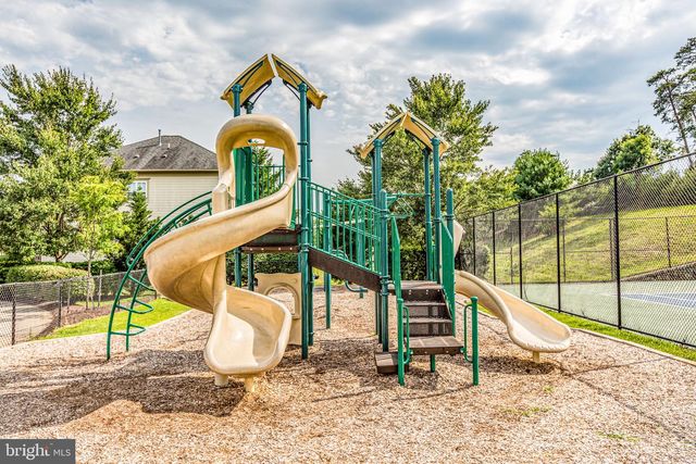 1102 ANDERSON ST, Fredericksburg, VA 22401