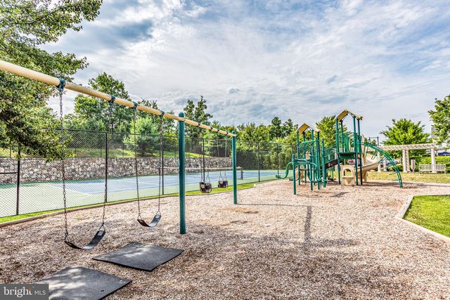 1102 ANDERSON ST, Fredericksburg, VA 22401