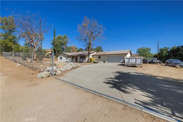 3855 Acton, Acton, CA 93510