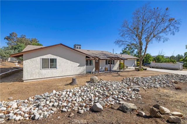 3855 Acton, Acton, CA 93510