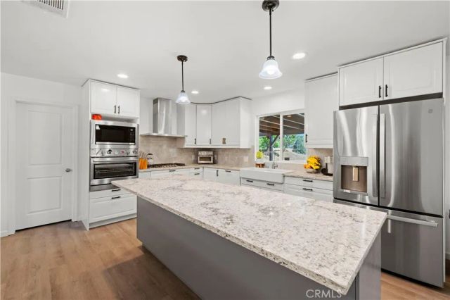 3855 Acton, Acton, CA 93510