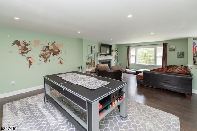 3 Fieldcrest Dr, Independence Twp., NJ 07840