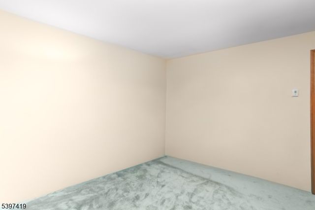 3 Fieldcrest Dr, Independence Twp., NJ 07840