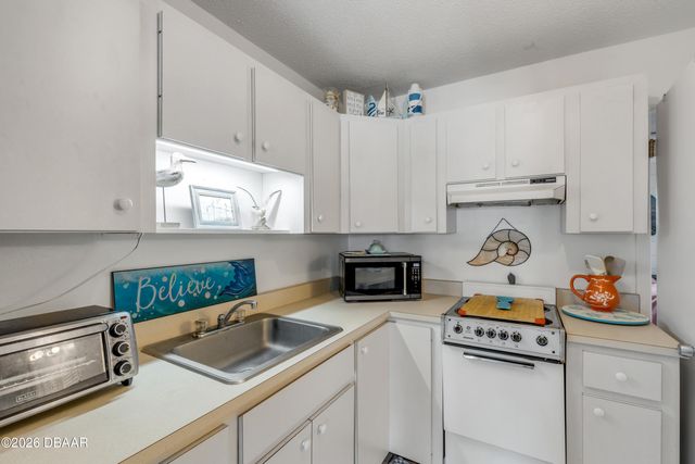 541 S Peninsula Ave Apt A19, New Smyrna Beach, FL 32169