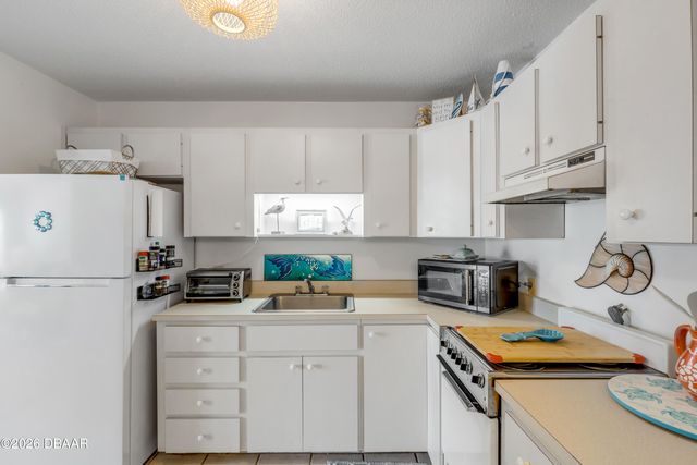 541 S Peninsula Ave Apt A19, New Smyrna Beach, FL 32169