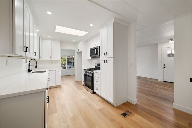 9080 Bloomfield, Cypress, CA 90630