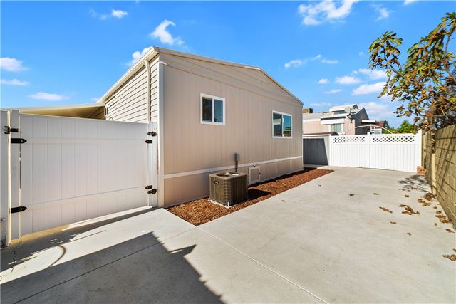 9080 Bloomfield, Cypress, CA 90630