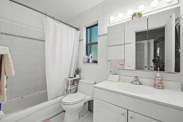 8231 NW 6th Court, Coral Springs, FL 33071